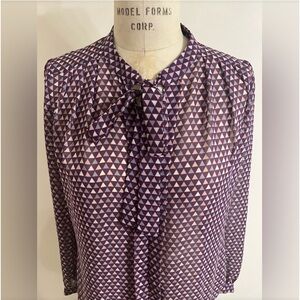 Pleione Blouse, extra Small, Triangle Geo Print Tie Neck Keyhole Semi Sheer